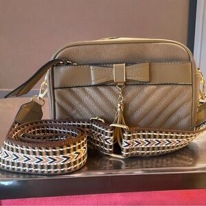 🍀NWOT Vegan Leather Crossbody Bag With Removable Strap